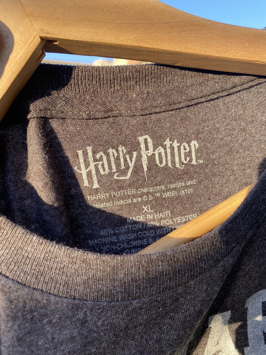 Shaddathrifting's tweet photo. Harry Potter Hogwarts Four Houses 🪄

Size: XL fits L

Excellent condition 💫 

Price: 6500 ( Free Delivery )🚀
#HarryPotter20thAnniversary https://t.co/Fx2LcyXNUZ