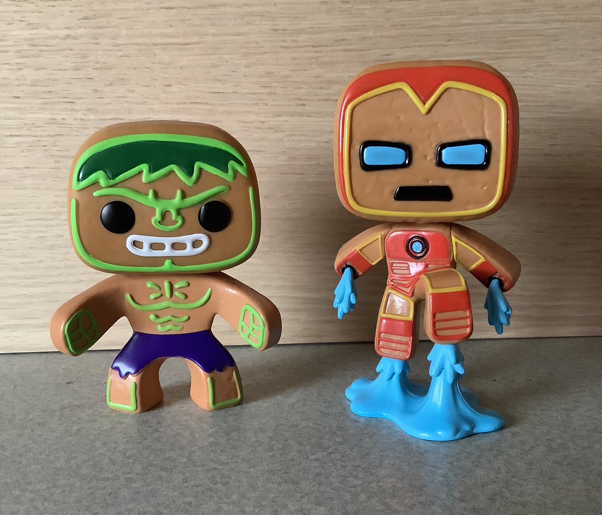 Jedi_Jill's tweet photo. Gingerbread Iron Man made it here before the new year! My boys are together! I applaud whoever had the idea for this set. They are sooo adorable! 😊💚❤️ #Hulk #IronMan #ScienceBros #ScienceBrosForever #GingerbreadHulk #GingerbreadIronMan #adorable #FunkoPop #cutestuff https://t.co/aPsct0t4nU