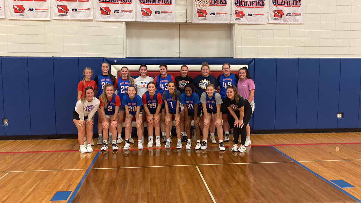 Thanks to the alumni for scrimmaging today! #WestSioux