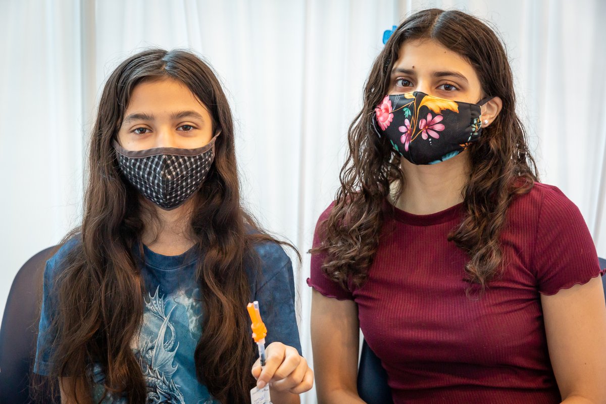 VeneethaRoy1's tweet photo. All NYC residents 16 and older should get a #COVID19vaccine #booster shot to boost your immunity to #COVID19. Check your eligibility, and make an appointment with @NYCHealthSystem today: https://t.co/1WjUB1xa2C https://t.co/hgOKUPaZ3a