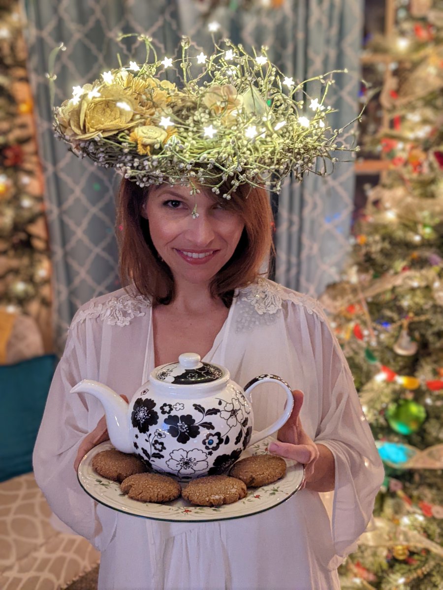 GottaBeCrazy2's tweet photo. @GISH I am really loving all the Love Actually videos and crazy creativity, but our favorite submission for #TeamGottaBeCrazy was @dlwest07's #GISHmas2021 #Day2 #NaughtLIst. #GISH #GISHmas https://t.co/pfoCGhZBn3