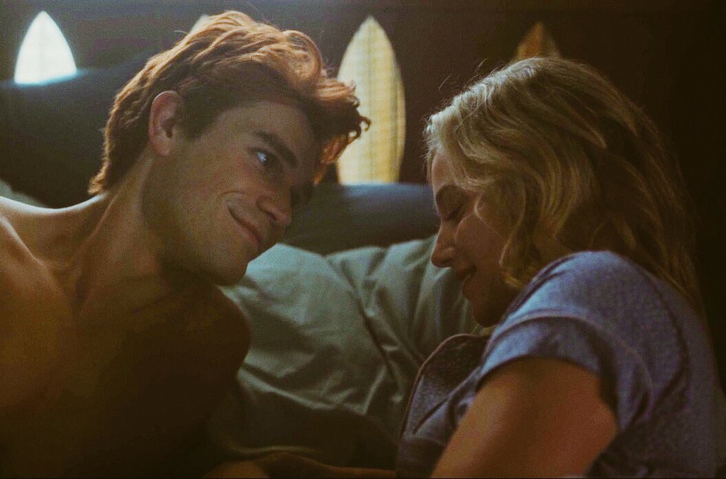 marlambily's tweet photo. Riverdale's IT couple and one of the best ships in tv history..Their chemistry is unmatched
#Barchie https://t.co/ncS2YGCTQY