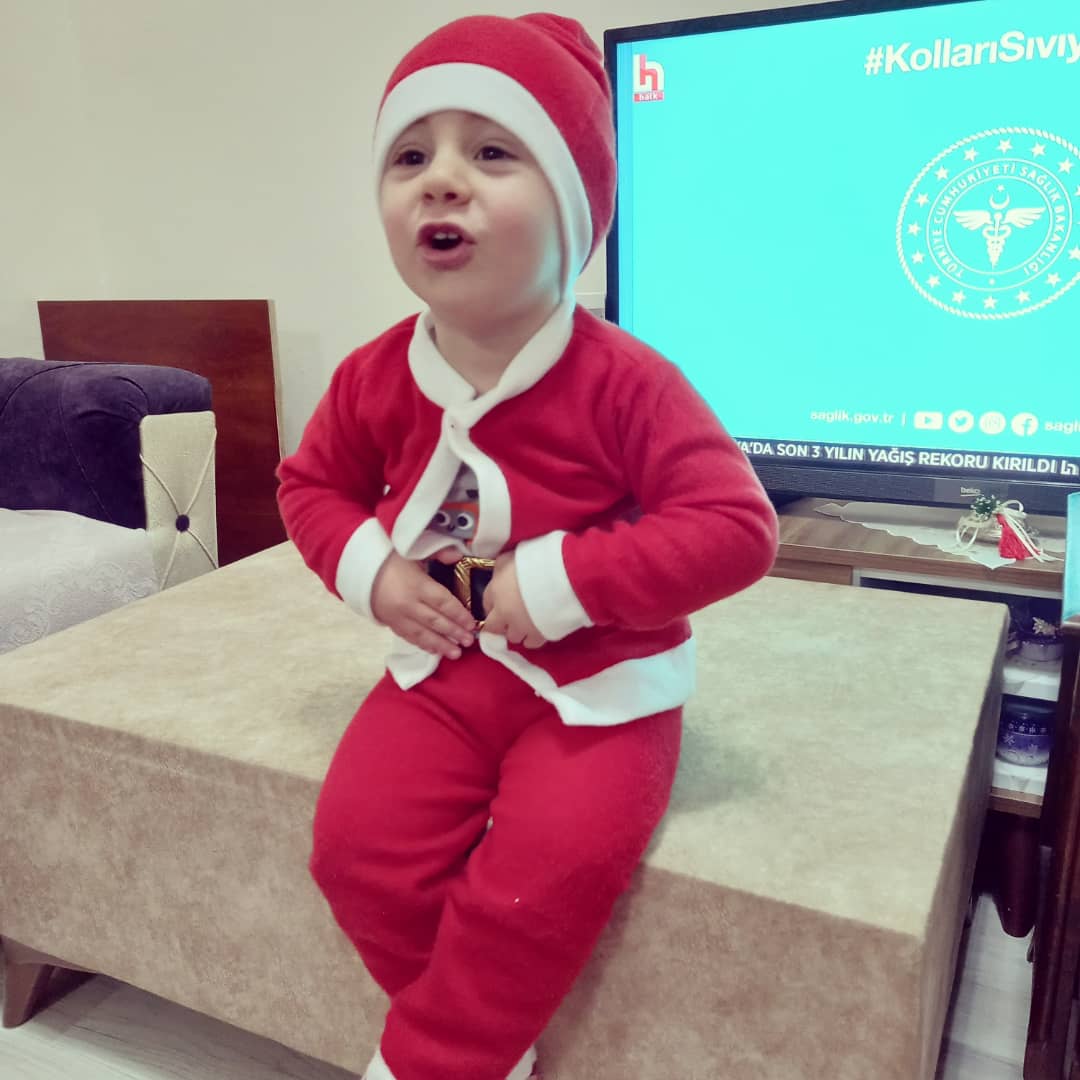 Yeni yılınız sevgi mutluluk huzur getirsin.