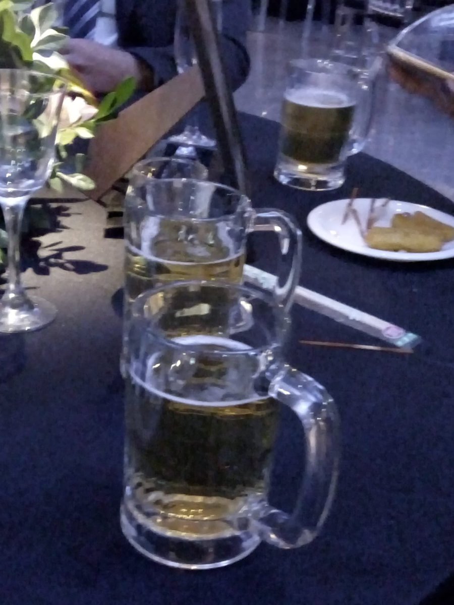 bilingerieluc1's tweet photo. Saudades de uns momentos aí  #retrospectiva https://t.co/8M2arqhxsG