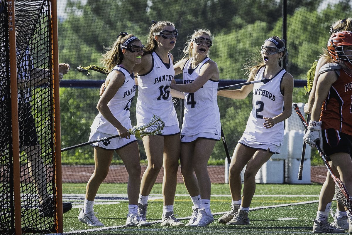PLaxGirls's tweet photo. Moment 3: That day in June when they said we didn't have to wear masks anymore!  #PLax2021 https://t.co/Y7H7KhmFYH