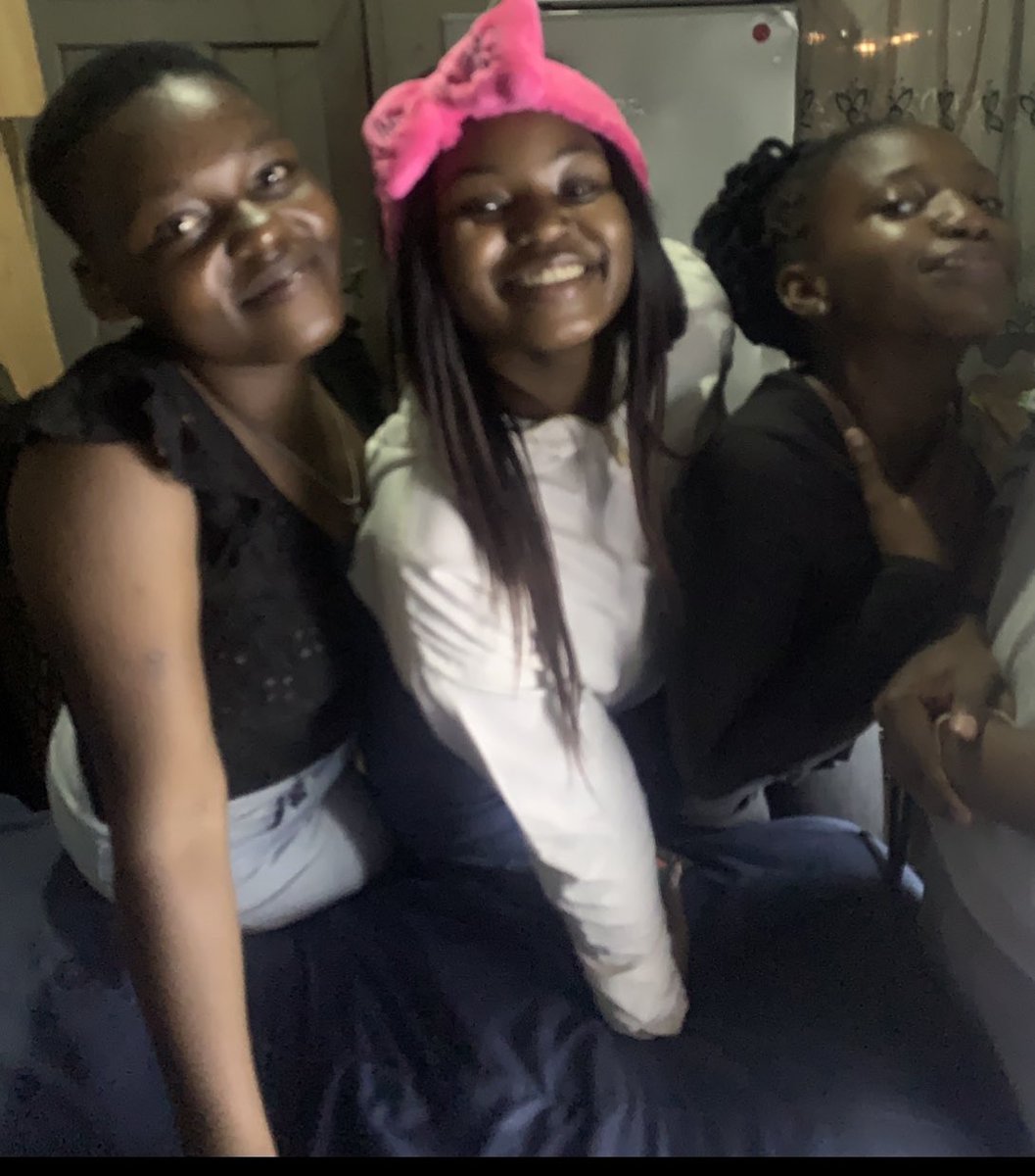 stjumie's tweet photo. @UR_home_ the people are burning 🥵 🔥all the way to 2022 🚨☄️☄️🕺🏾🕺🏾asbonge  #URChannelO https://t.co/7U7tTq1Te6