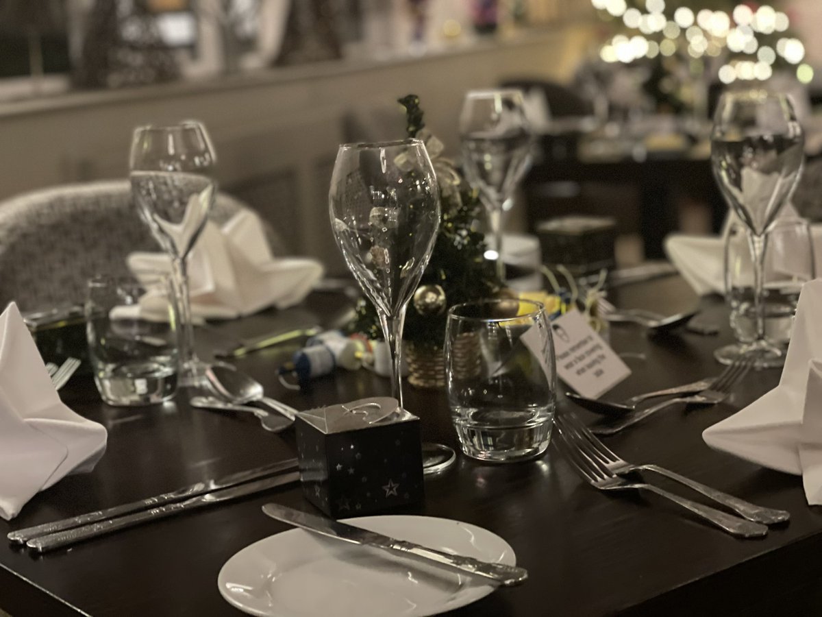 Amber Bar Cromer tweet media