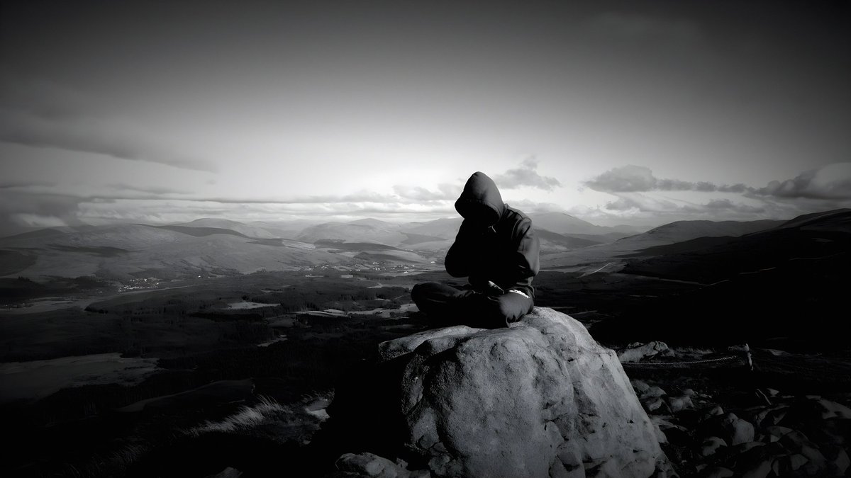 third_street's tweet photo. Remember in 2022 if you want things to be different, you need to do different things. It won't give you anything, however opportunities will present themselves. It's down to you to take them and be in a position to do something with it. Own your situation and your perspective 👁️ https://t.co/nGkhtlgYxg