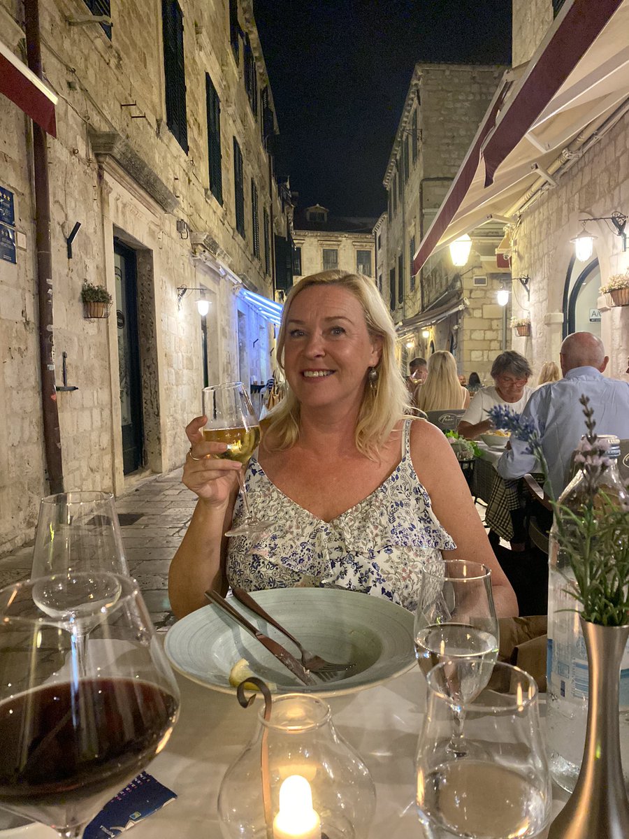 #HappyNewYear to all my fellow #authors #writers ❤️🎉🍾🥳📚
