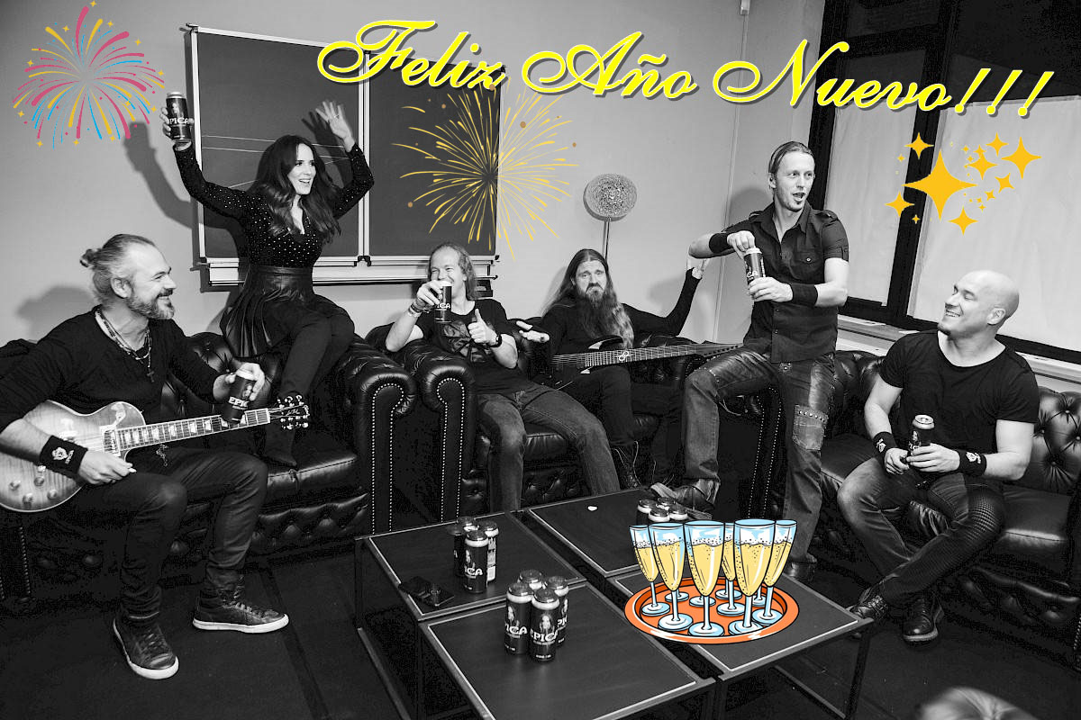 EpicaFanpageArg's tweet photo. Que el 2022 esté lleno de felicidad, salud y mucha música!! 🙏✨ Que tengan un año EPICO! 😉🤘🎉🥂

#epica #epicyear #simonesimons #smoonstyle #epicafanpageargentina https://t.co/KT8dYt2nHp