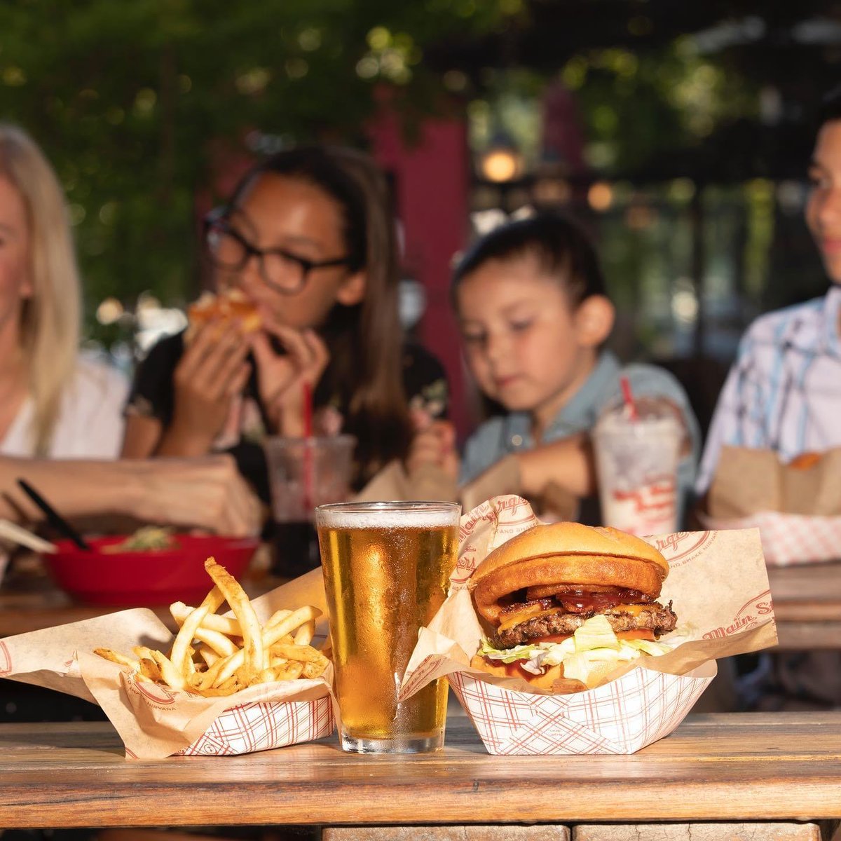 …treat yourself to a cold brew and the family to The Better Burger. Happy New Year! 🎉

#mainstreetburgers #losgatos #california #burgers #foodnearme #happynewyear