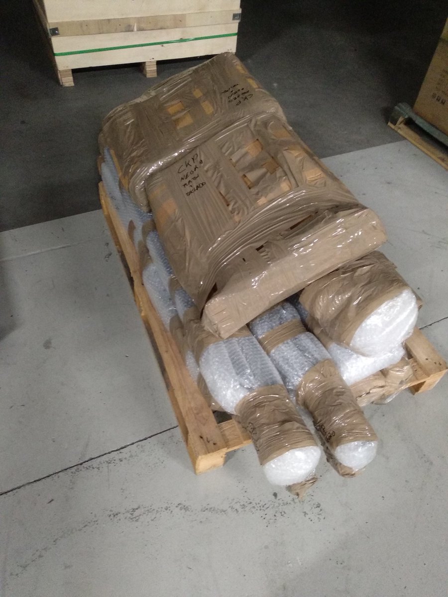 Feliz año nuevo a todos y especialmente a estos clientes que nos permiten hacerles feliz en su día de reyes magos! Ahí va nuestra aportación.