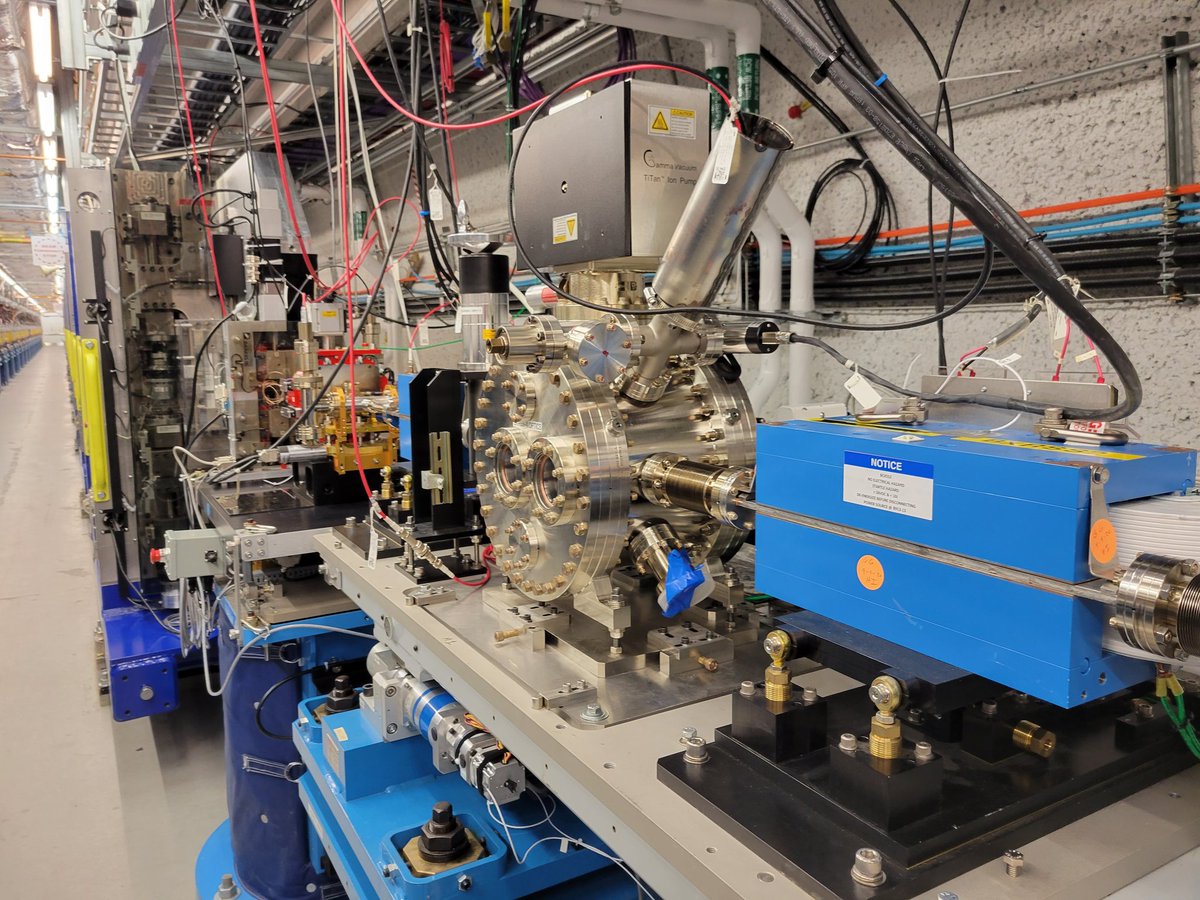 theandyaltman's tweet photo. New video! This was a fun one. We went underground to see the world's most powerful X-ray laser at @SLAClab
https://t.co/ryt1MLSReZ https://t.co/5sArFmfcdd