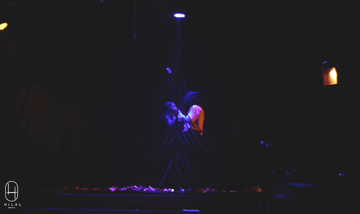 #الصفحات_المقطوعة_من_مسرحية_مكبث
Part 1️⃣⬇️
facebook.com/10996790367770…
Part 2️⃣⬇️
facebook.com/10996790367770…
بعدسة / <a href="/eslamhilal4/">H I L A L</a> 
اضاءة / إسلام أبو عرب
تأليف / أحمد صبحي
مخرج منفذ / نادر صلاح
إخراج / فريد يوسف
#كاست_علوم٢٠٢١