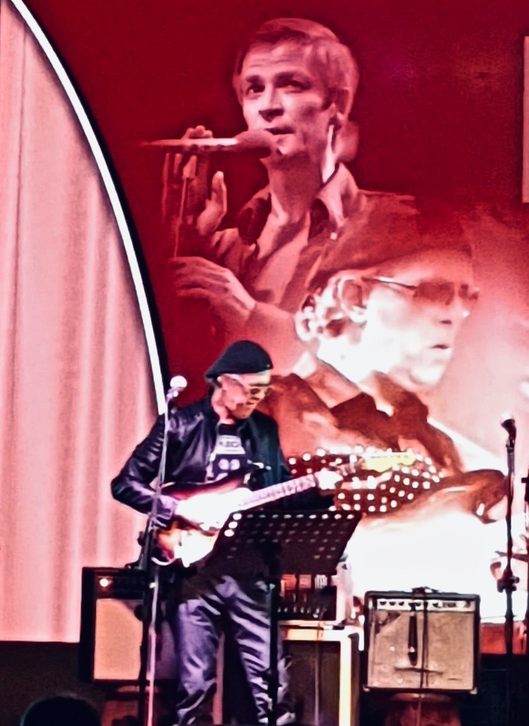 mordyfer's tweet photo. December 30th 2021. Great way to end the year with a sold out concert. Grateful ❤️ https://t.co/NuAlu9Xyba