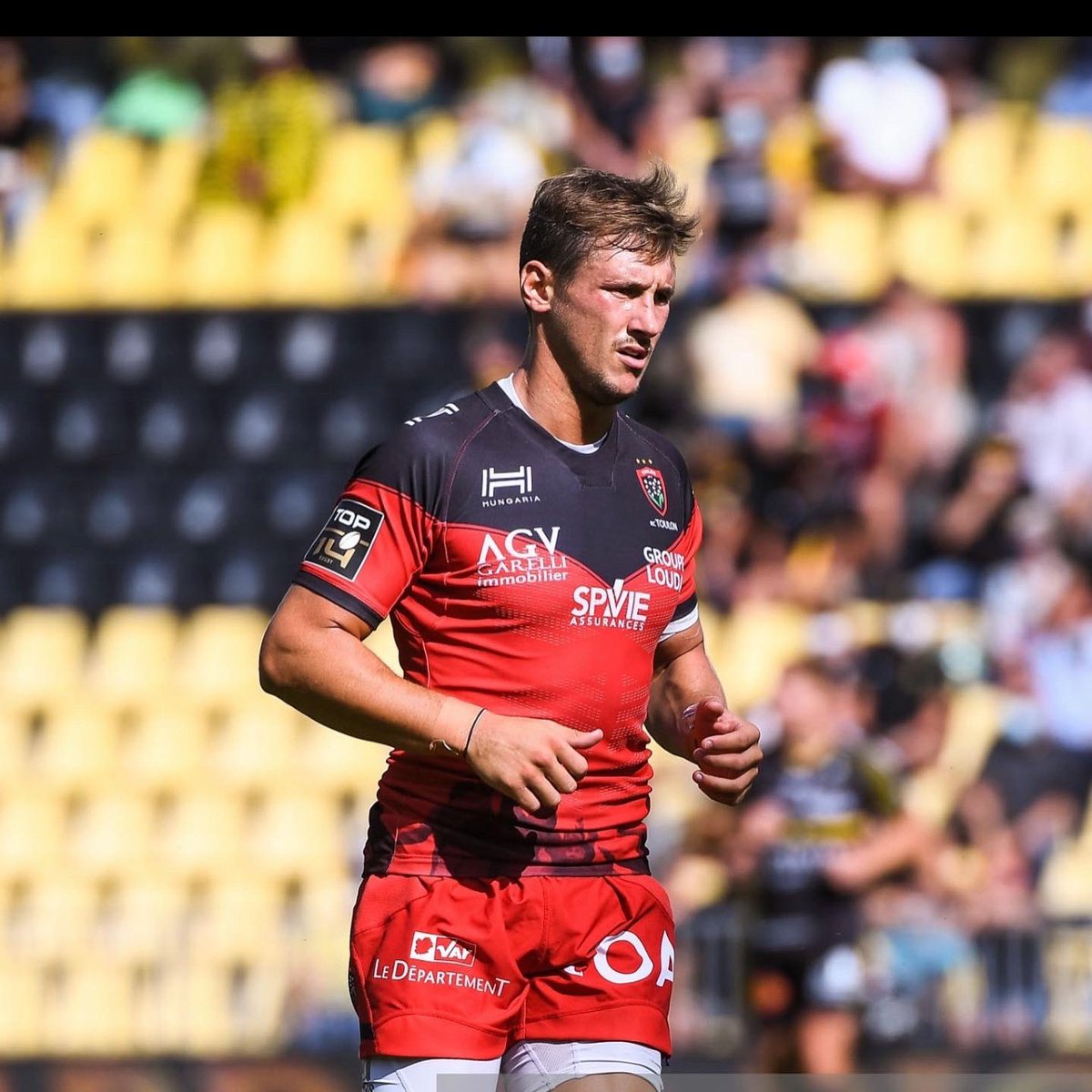 Très heureux et fier de continuer l’aventure avec le <a href="/RCTofficiel/">RCT – Rugby Club Toulonnais</a> pour les 4 prochaines saisons!
Merci au club pour sa confiance et merci à tous les supporters 🔴⚫️ pour vos messages. 
À toutes et tous, passez un très bon réveillon et faites attention à vous 🙏🏼😍