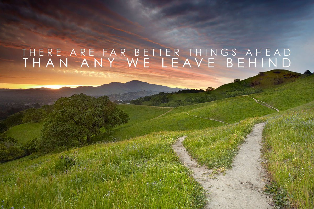Naghmana's tweet photo. Wishing all a #HappyNewYear filled with Love, Joy, and Success! 
May all your dreams come true!

 "There are far #BetterThings ahead than any we leave behind." - CS Lewis 

#Newyear #love #joy #success #happiness #dreams #future #work #career #innovation #celebration #happy2022 https://t.co/9eomL431CB