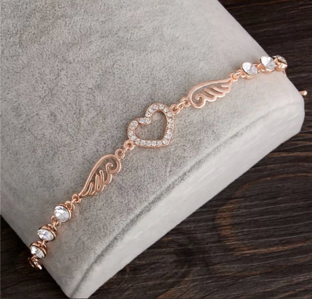 WSMSTOR's tweet photo. أسورة Pulseira المميزه
تألقي مع منتجاتنا وبأسعار منافسة
ولفتره محدودة خصم 15% 
عند أستخدامك كود WSM 
اللون : روز
السعر : 39 ﷼
لطلب👇🏼
https://t.co/0BQgby4SlW https://t.co/Zn7gn9tXbk