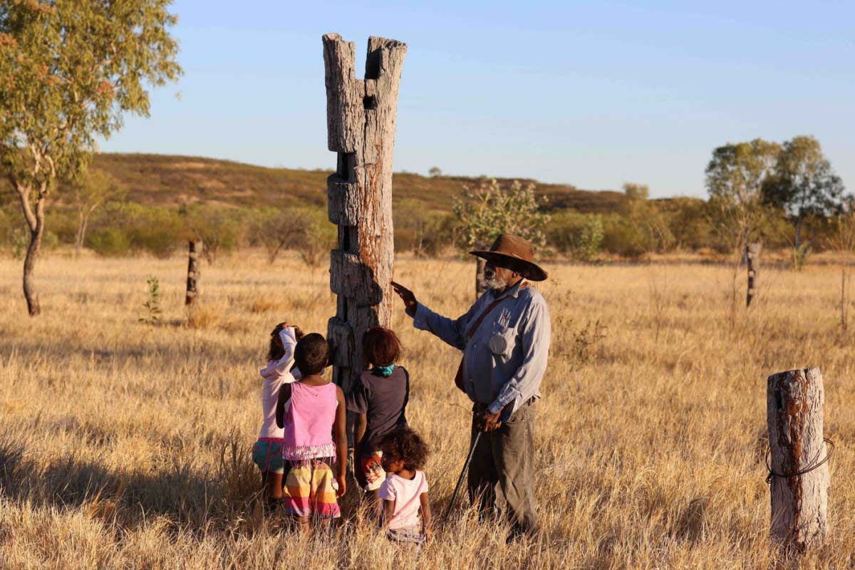 Multi_Ling_Mat's tweet photo. Languages could go extinct at a rate of one per month this century https://t.co/auBb8VKYNO https://t.co/vr8knATHe6