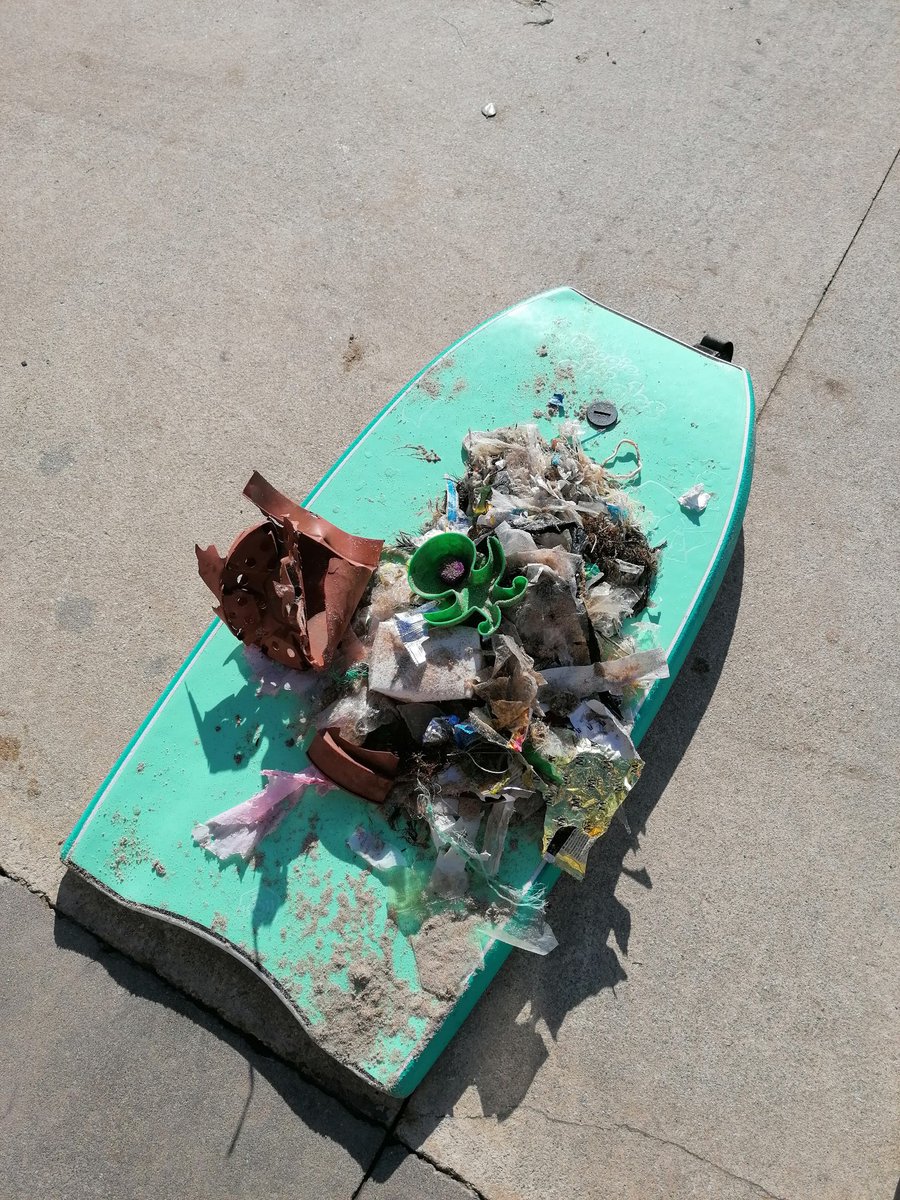 pmrflserrano's tweet photo. Please, stop trashing the beaches and the ocean.
Save the Planet.
#responsability #citizenship #beach #ocean #polition https://t.co/4IZQhGlF4H