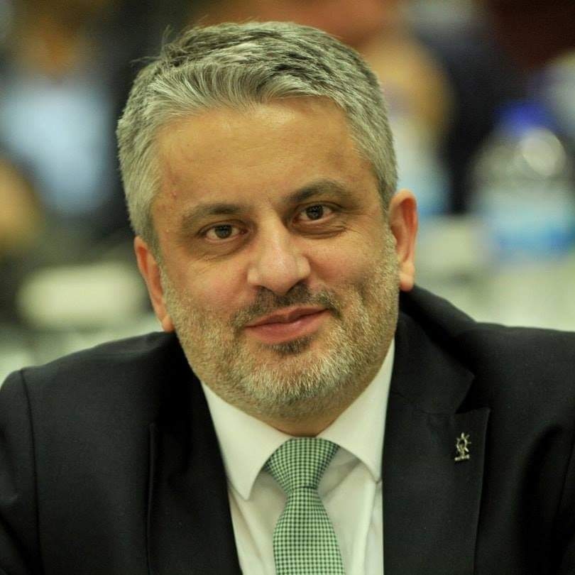 ayhan_salman's tweet photo. Biraz daha yaşlanıp ebedî aleme yaklaştığımız ve
2022 miladi yılına girmek üzere olduğumuz şu saatlerde; 

Rabbimden bana, aileme, eş,dost ve dava arkadaşlarıma, vatanıma, milletime, İslam alemine ve tüm insanlığa sağlık, huzur,barış, adalet ve feraset nasip etmesini niyaz ederim https://t.co/MYZqHQLZ4b
