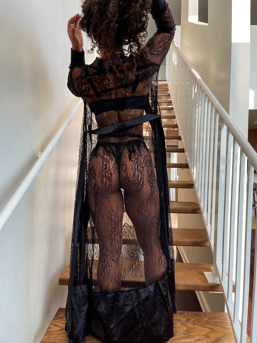 ShellyBeansFit's tweet photo. @NotLizBrody Another bc y nottt 👀 https://t.co/Yw02FjD7BA