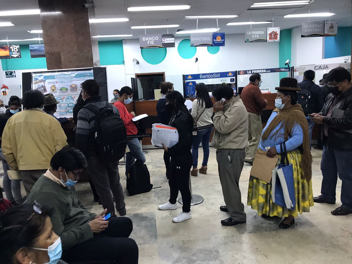 Mil, mil gracias pueblo de La Paz. Hoy concluye el pago del perdonazo y miles de personas se volcaron a pagar esta semana. Gracias al Banco Sembrar Sartawi que nos acompaña en recibir los pagos hasta el último contribuyente. ¡La Paz en movimiento! #LaPazEnPaz #PorElBienComún