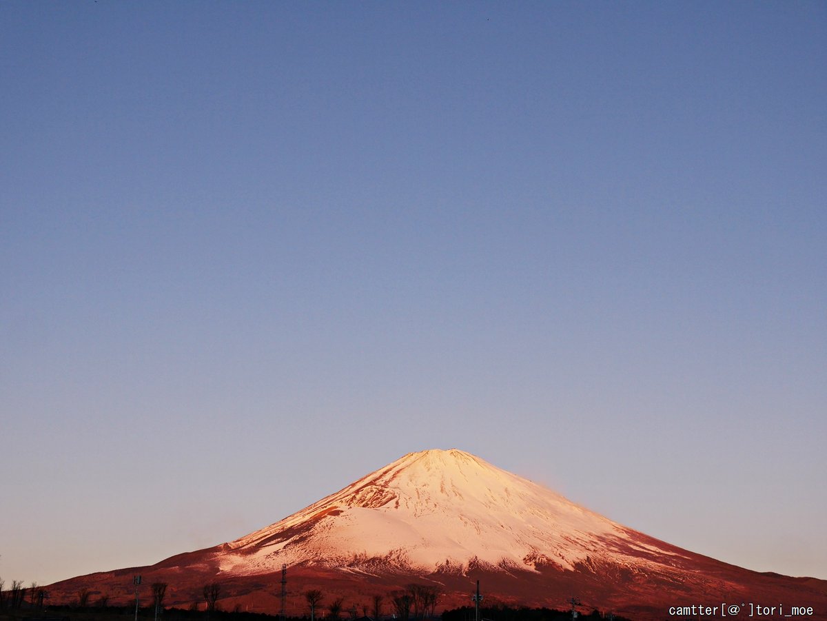 camtter's tweet photo. 謹賀新年。 #富士山 #fujisan #mtfuji #初富士 https://t.co/t2eijex1H3