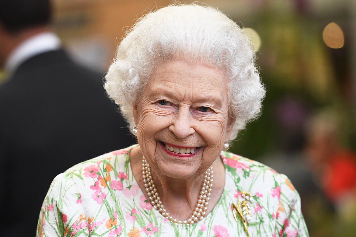 vertigoat's tweet photo. PLEASE NOT BETTY WHITE TAKE HER INSTEAD 😭 https://t.co/KHdIY79liS