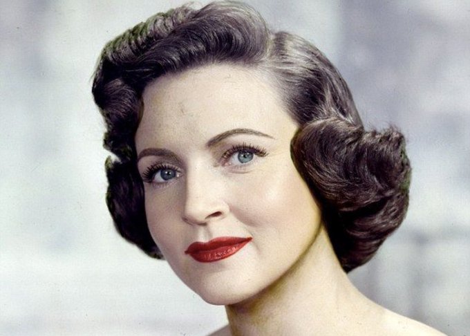 TXActorsWorks's tweet image. RIP and God Bless to the wonderful Betty White, just two weeks shy of her 100th birthday!  Thanks for making so many of us laugh for so long!  #BettyWhite