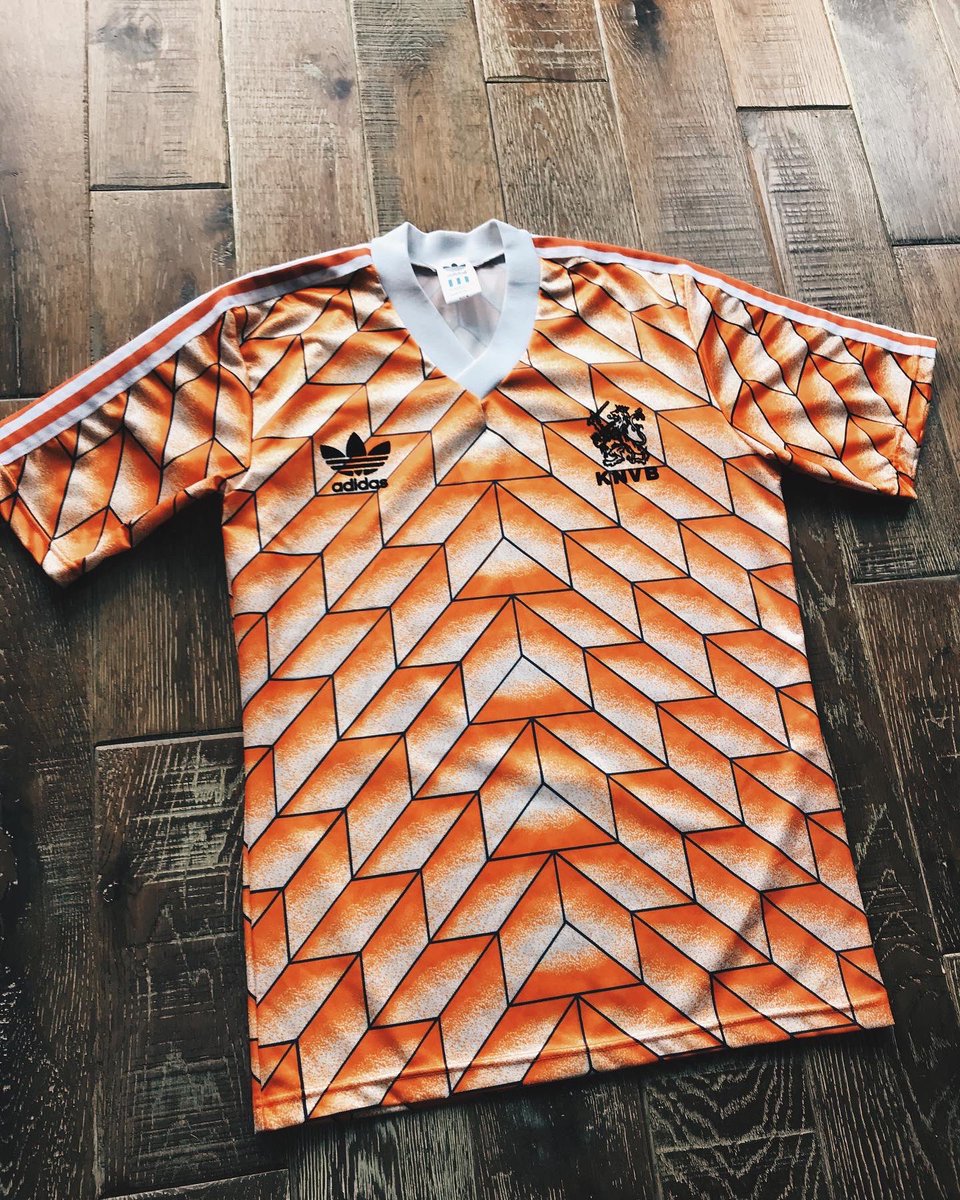 rorysshirts's tweet photo. WHAT A YEAR 2️⃣0️⃣2️⃣1️⃣ WAS❗️

2021 was a life changing year for @rorysfootballshirts / So much was achieved in such a short time... from creating the Premium Mystery Shirts in January, launching the website in March, running a Last Man Standing for the ultimate GRAIL... 1/3 https://t.co/xG5Fs4xfWx
