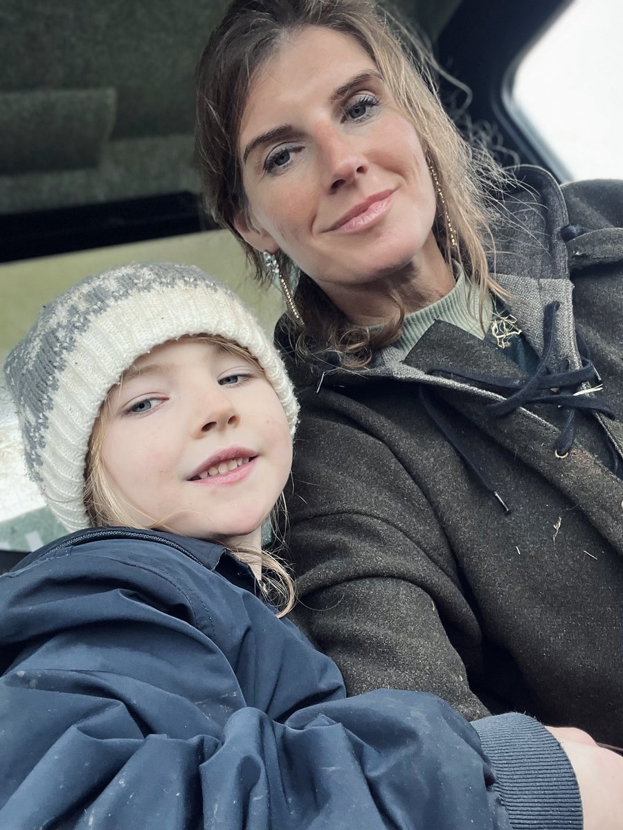 AmandaOwen8's tweet image. What a blustery end to the year.💨 

#swaledale #yorkshire #weather #shepherdess #NewYearsEve