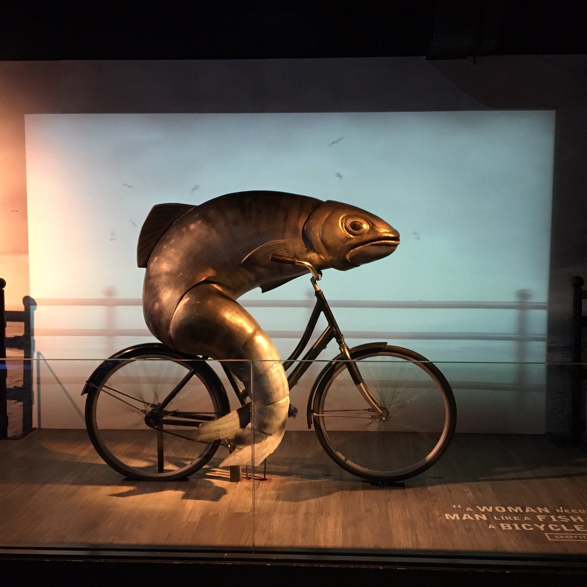 YouLean's tweet image. I am now suddenly a Guinness drinker out of nowhere. Had to re-visit the storehouse and appreciate the design/advertising anew.