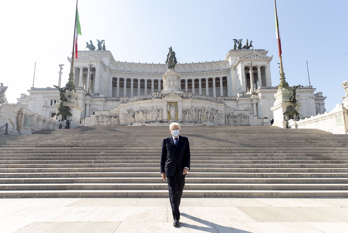 Grazie di tutto Presidente,
buon anno a Lei.
#Mattarella <a href="/Quirinale/">Quirinale</a>