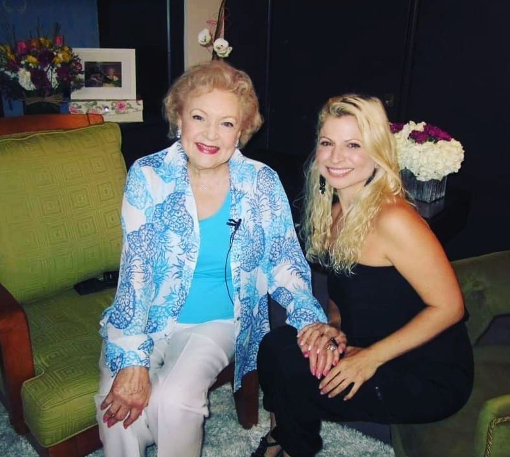 FoxyShells's tweet image. RIP Betty White: Here is an article I wrote about this amazing woman! So glad I got to meet her and produced a TV special about her incredible life and career! foxla.com/news/iconic-tv… #rip #BettyWhite