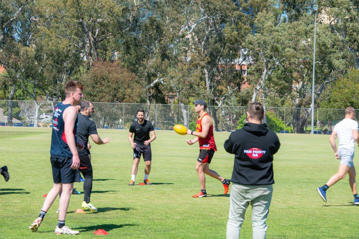 KanakarisPetros's tweet photo. Looking forward to our @NBCFAus event this year✌️2022, “Make a Difference”

@FanFootySA 

#nbcfaus #nbcf #breastcancer https://t.co/feeY49IbMK