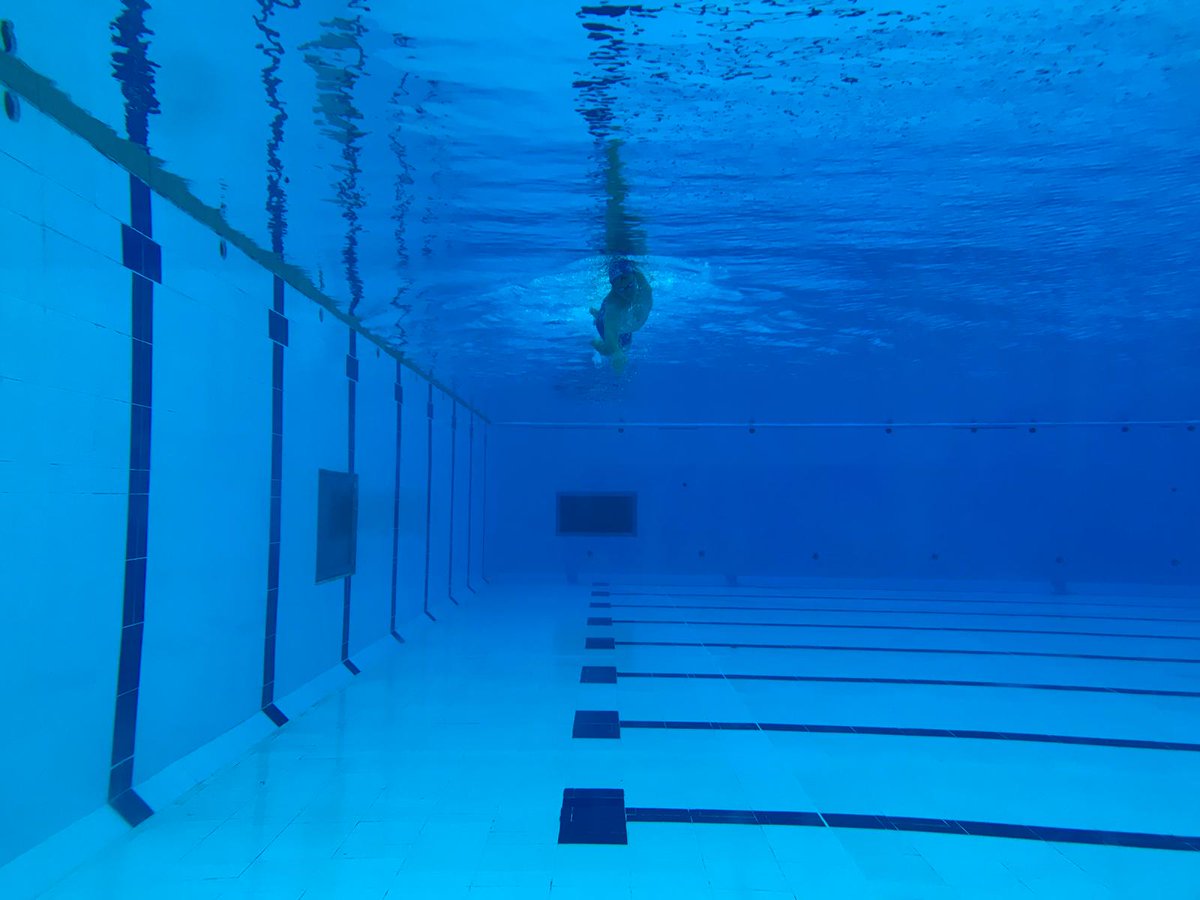 lamayac_'s tweet photo. Piscina olímpica, pública y gratuita en #Medellin. Una de las cinco disponibles en el Complejo Acuático. Fantástica labor de @INDERMEDELLIN 👏🏊‍♂️ https://t.co/OcLkOhJjl0