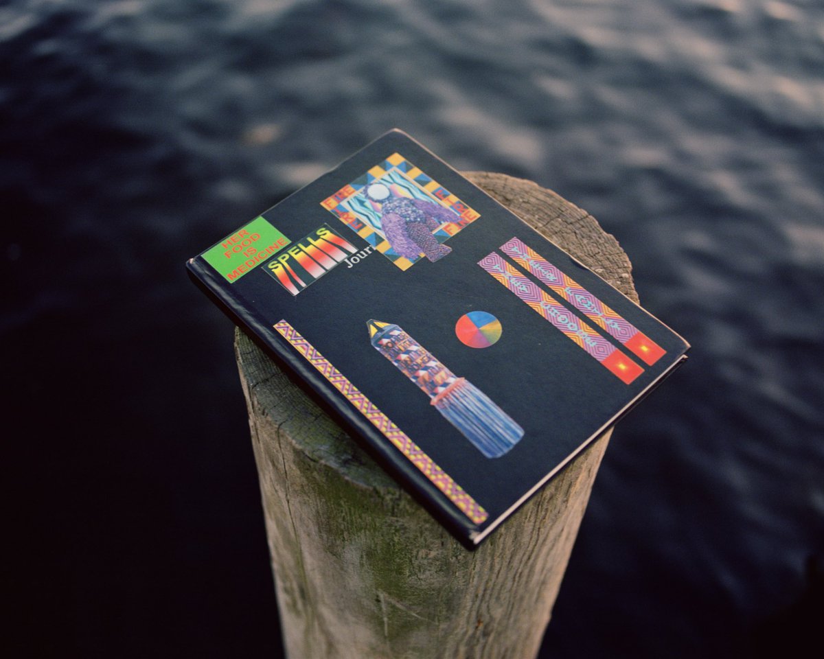 Closing the book on an epic 2021. Wishing everyone in the sticker-verse a happy new year, with gratitude &amp; excitement 🧡