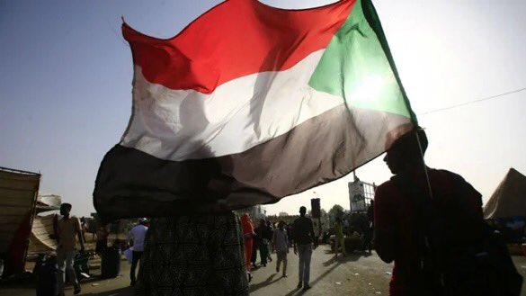 bettjazaf's tweet photo. what type of independence is it when people are still dying for their country? remember their names.
#SudanCoup
#Dec30Massacre
#Dec30March
#الردة_مستحيلة
#مليونية30ديسمبر
#مجزرة30ديسمبر
#لاتفاوض_لاشراكة_لاشرعية
The Flag (some of) The Martyrs https://t.co/DkCfeZbhHT
