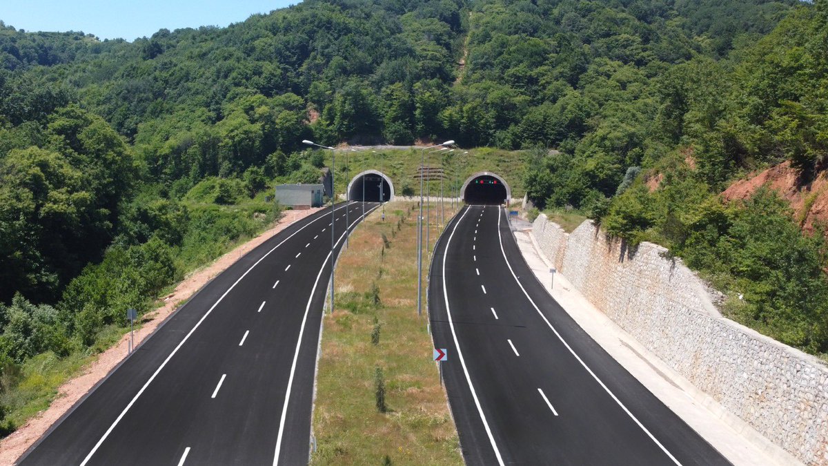 akaraismailoglu's tweet photo. 2⃣0⃣2⃣1⃣’de
#Bartın-#Amasra-#Kurucaşile-#Cide Yolu’nun #Çakraz-#Karaman kesimini hizmete açtık!🇹🇷 https://t.co/0TumSnopA4