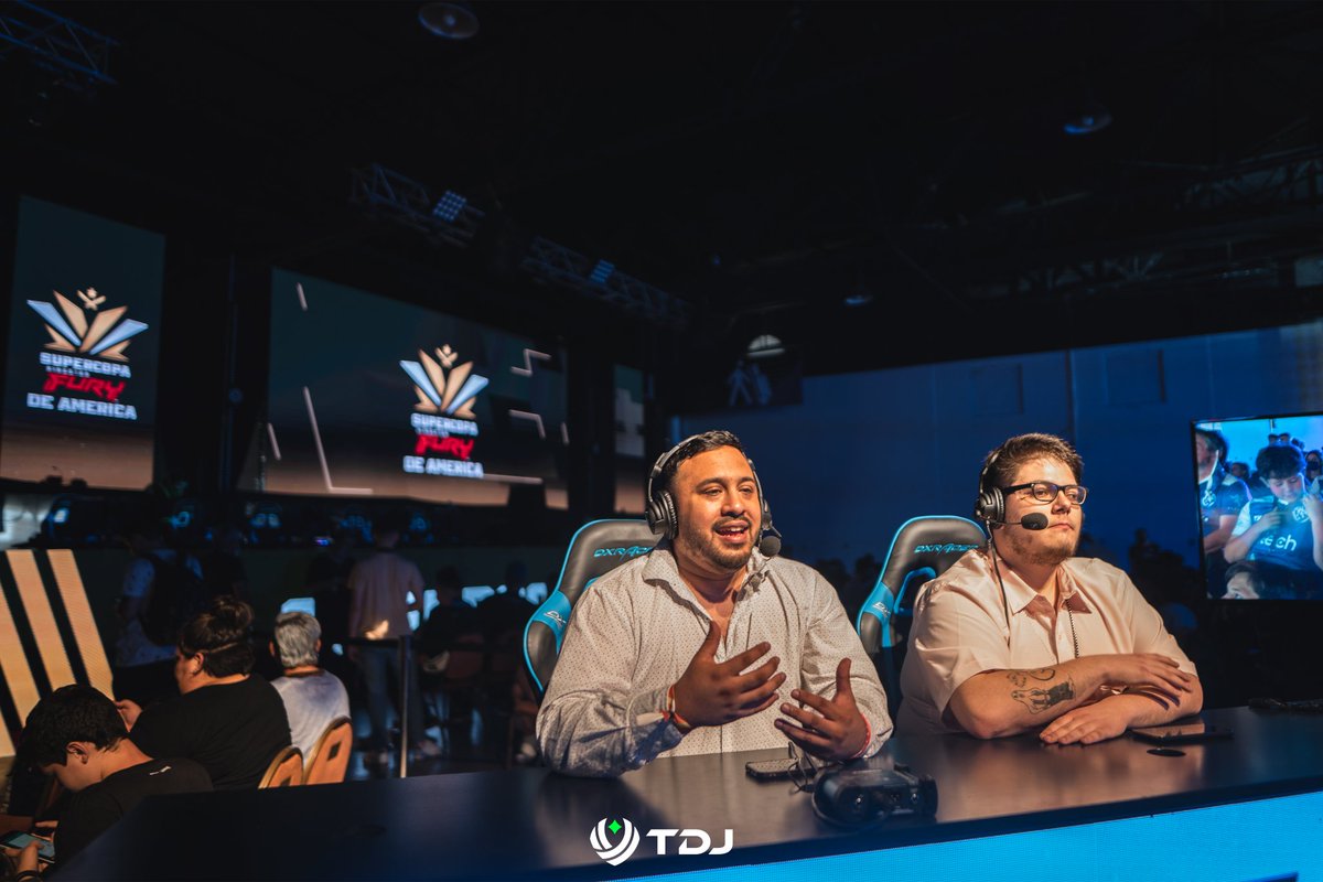 TemporadaJuegos's tweet image. Finaliza un año lleno de emociones, donde dejaremos atrás lo malo, y lo mejor nos quedará

Aparece un nuevo año de oportunidades de crecer, aprender, disfrutar y, sobre todo, lleno de lo que nos gusta hacer 🥂

¡De parte de todo el staff les deseamos un excelente comienzo de año!