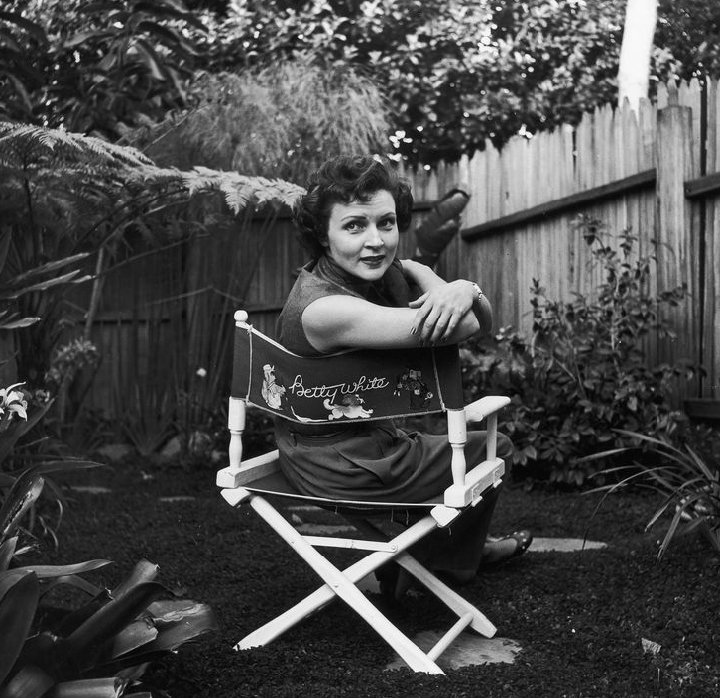 HollywoodForev4's tweet photo. Rest in peace Betty White🕊️ https://t.co/srl0cvX6PZ