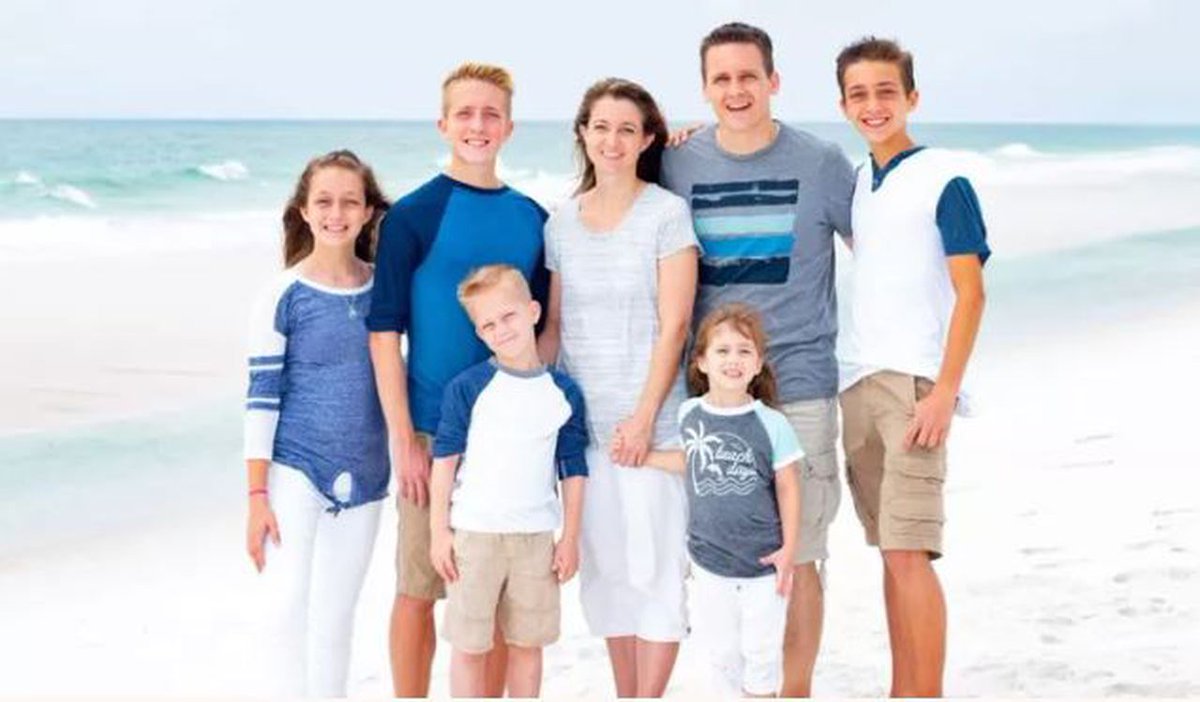 aldotcom's tweet photo. A family of seven who recently moved from Alabama to Colorado lose their new home in wildfire that destroyed hundreds of homes and forced thousands to flee. 

Here's how you can help ➡  https://t.co/2nZgscbpwe https://t.co/SN1U7O0fTX