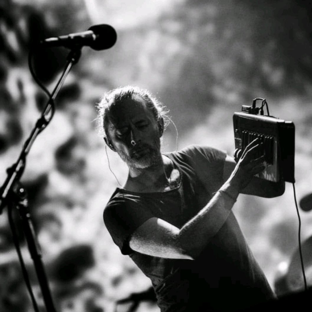 crzkttnsmlx's tweet photo. You really messed up everything
You really messed up everything ...
#FulStop #Radiohead https://t.co/wqOd9oyzBL