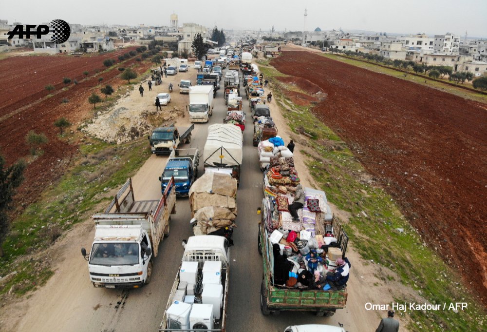 Syria_Irl's tweet photo. Putin celebrates New Year by bombing Idlib again & again. Idlib, where 1.5 million displaced children live, whose parents fled from their homes to protect them from Putin & Assad's bombs
Putin has been slaughtering Syroan children for years
#SaveIdlib
#StandWithChildrenofSyria https://t.co/T1e5AEb6PI