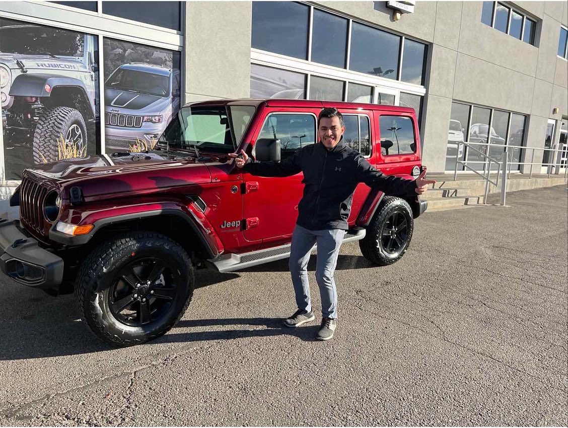 lsanto09's tweet photo. Did a little thing the other day and got myself a Jeep! Can’t wait to off-road in this thing! #jeeplife https://t.co/sWuxyucpbq