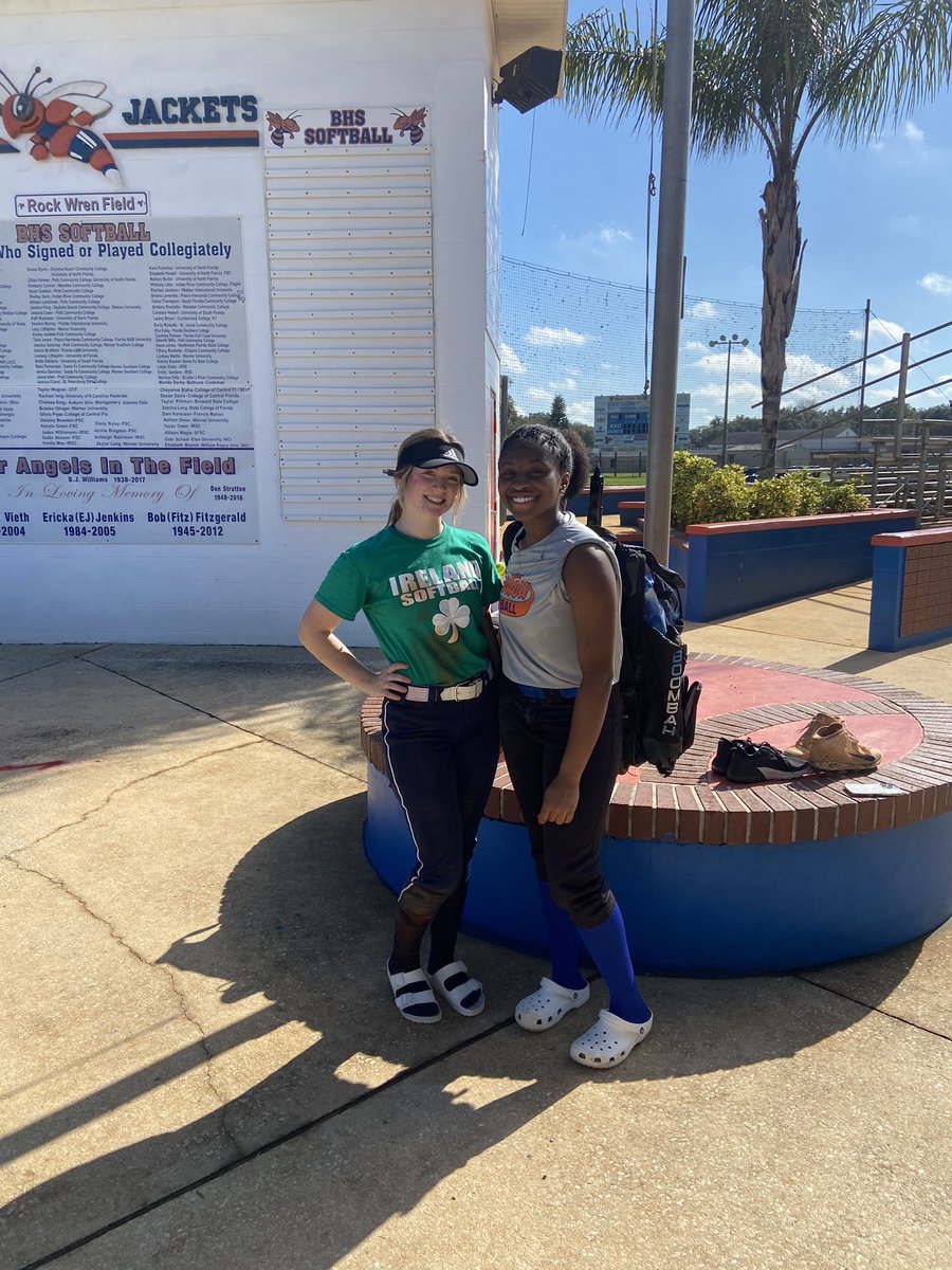 abbyhorton19's tweet image. Great 3 days of games and training with the best! Can’t wait for this summer💚🇮🇪 #webleedgreen @IrishFPSoftball