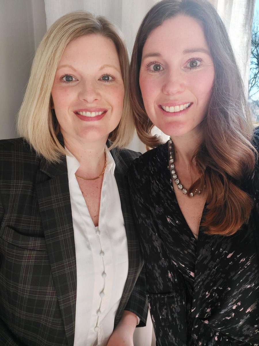 planboldplanner's tweet photo. Happy New Year's Eve! We hope you are all enjoy ringing in the New Year. 
#newyearseve #twentytwentytwo #2022NewYear #ringinthenewyear #planners #sisters #smallbusiness https://t.co/lZAvS06U1D