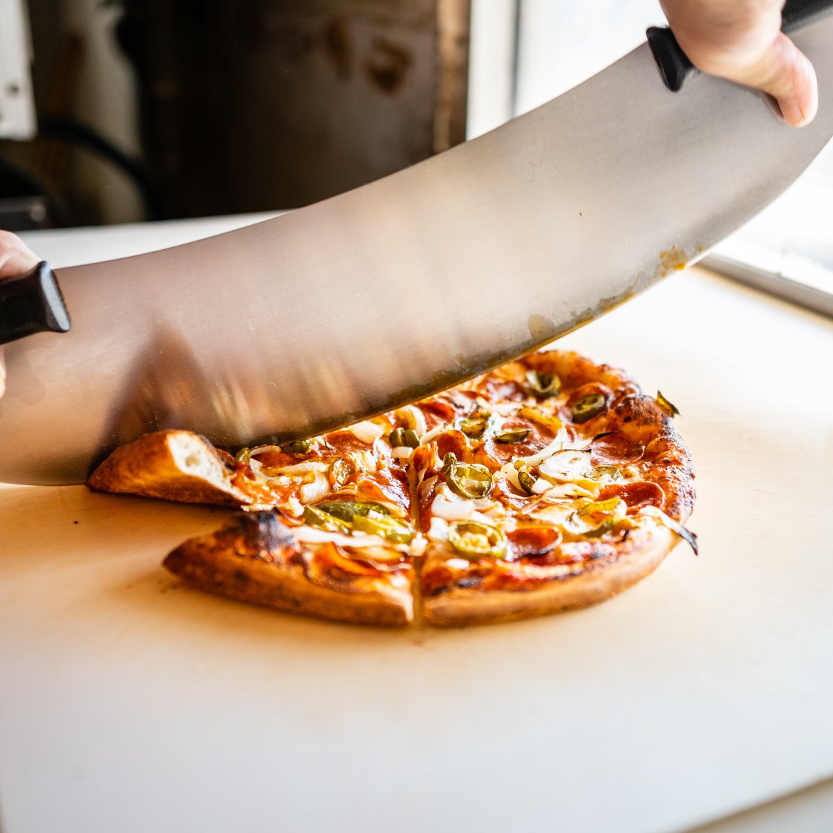 OrigBJsPizza's tweet photo. 2022 is going to be a tasty year! #BAndJsPizza #CorpusChristi #BestPizza #Pizza #SupportLocal #CraftBeer #Wings https://t.co/njREXALfVp