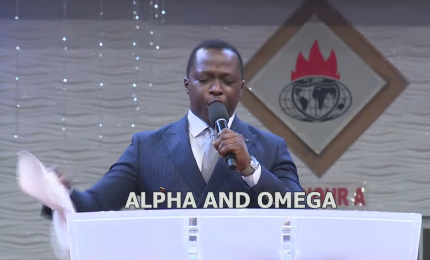 LFCGoshen's tweet photo. Worship Session
#LFCLiveService
#CrossOverNightService
#TurnAroundEra https://t.co/KKsXIMhexW